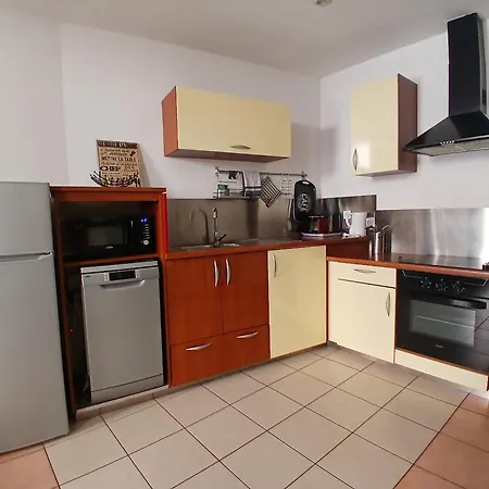 Apartman Grand T2 En Plein Centre Avec Parking Gratuit Nîmes