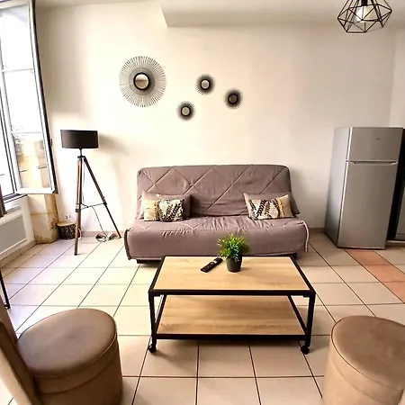 Grand T2 En Plein Centre Avec Parking Gratuit Apartman